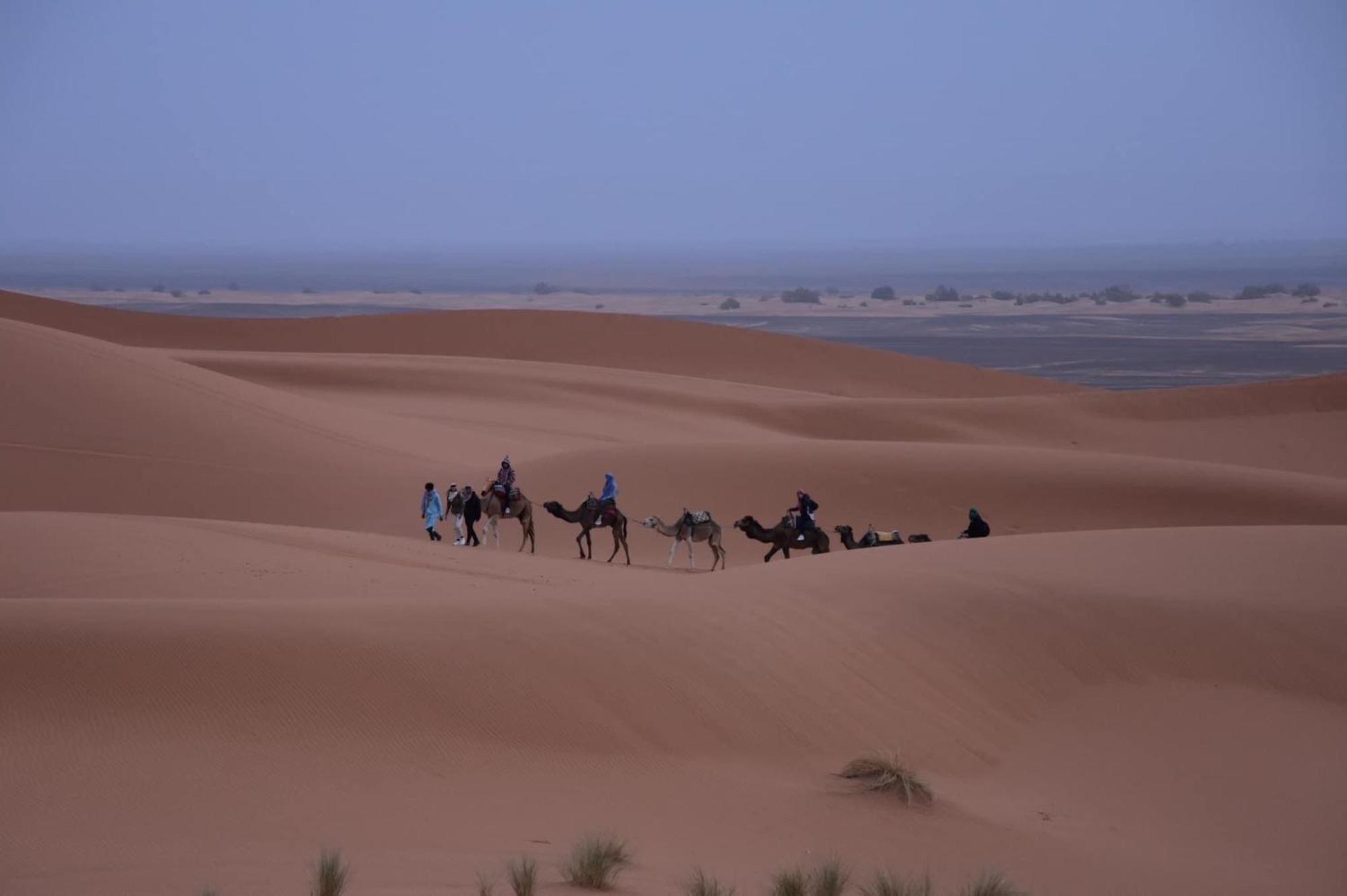 Merzouga Moonlight Desert Camp Ngoại thất bức ảnh